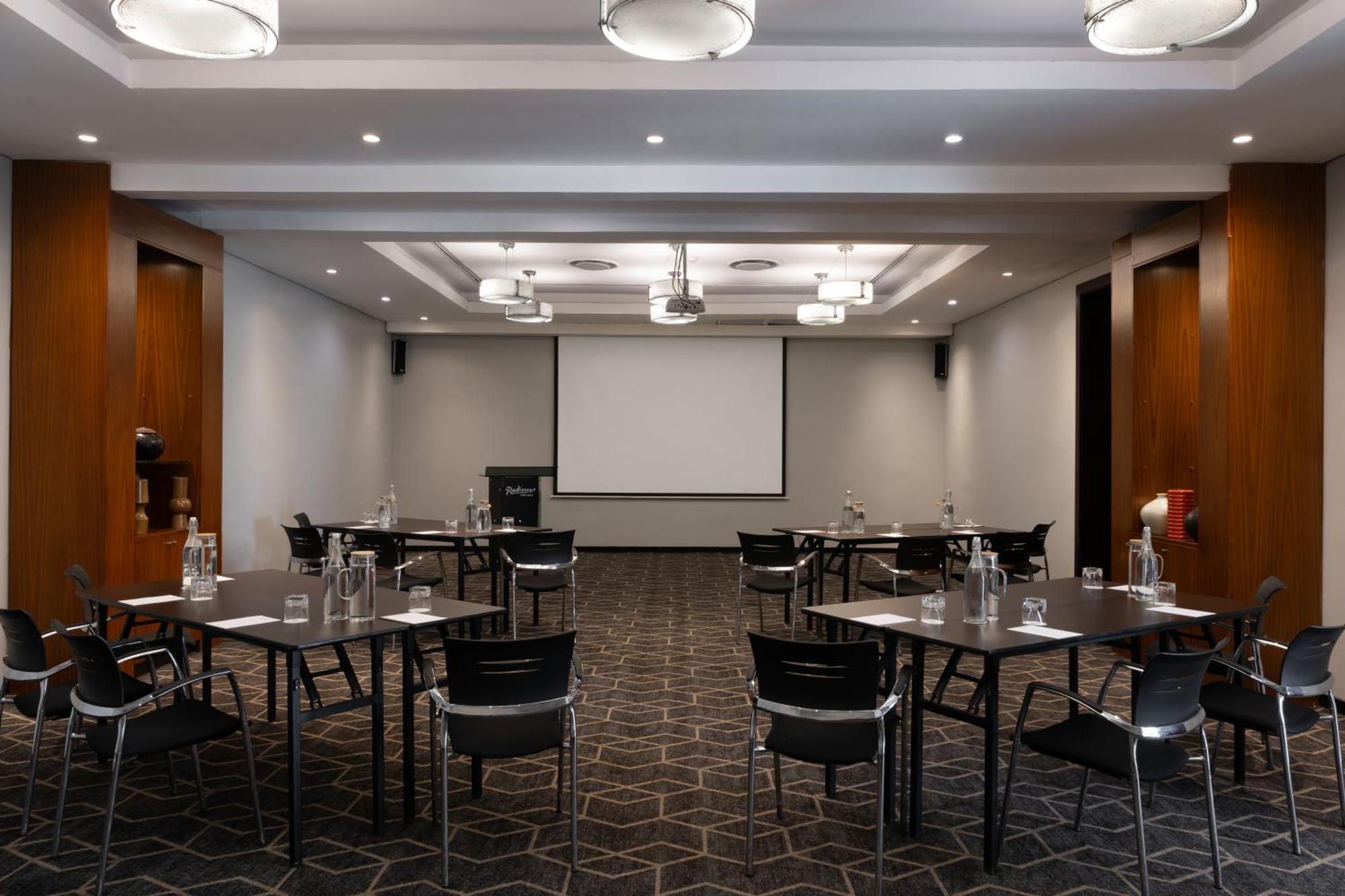Radisson Lagos Ikeja Bagian luar foto